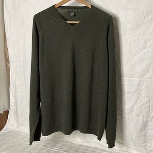 Banana Republic Extra Fine Italian Merino Wool Men’s XXL V-Neck Sweater